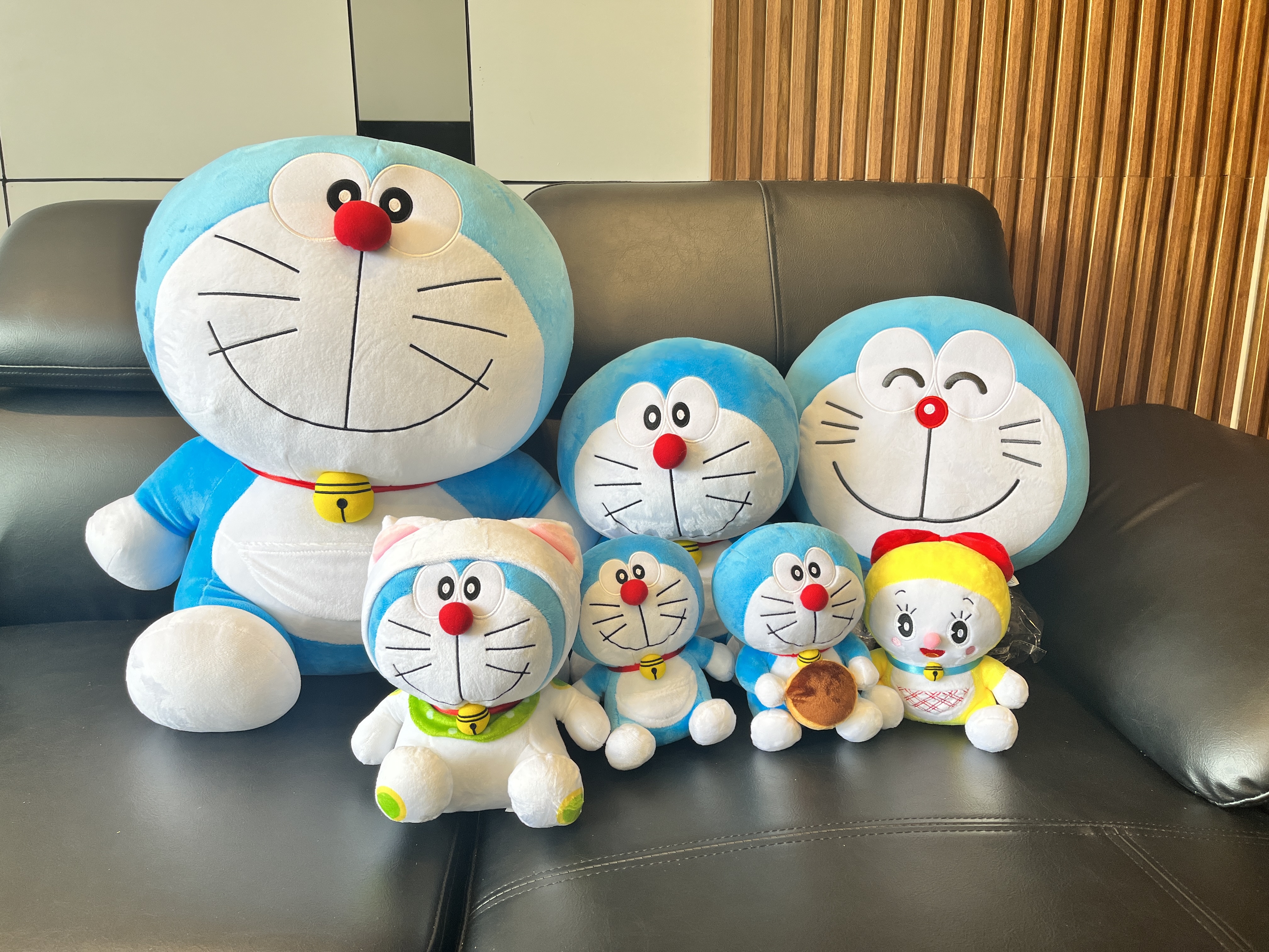 Gấu bông Doraemon, Thú bông Doraemon Size L, Gấu bông khổng lồ 52cm  - Sản Phẩm Có Bản Quyền, Phân Phối Bởi Teenbox