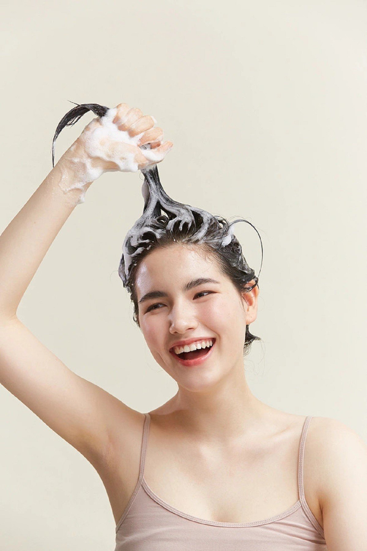 Dầu Gội Dưỡng Tóc Suôn Mềm Mượt Ichikami Smoothing Shampoo 480ml (Bị Trầy Vỏ)
