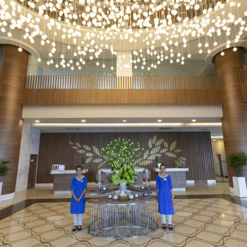 Swandor Cam Ranh Resort 5*. Bao Gồm Ăn Ba Bữa. Miễn Phí Mini Bar Dành Cho 02 Khách.