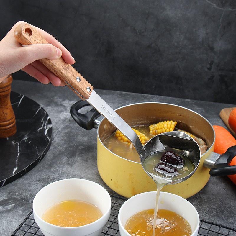 Muôi tách váng dầu, mỡ thông minh bằng inox giá rẻ SK55 -Như Trang Plaza