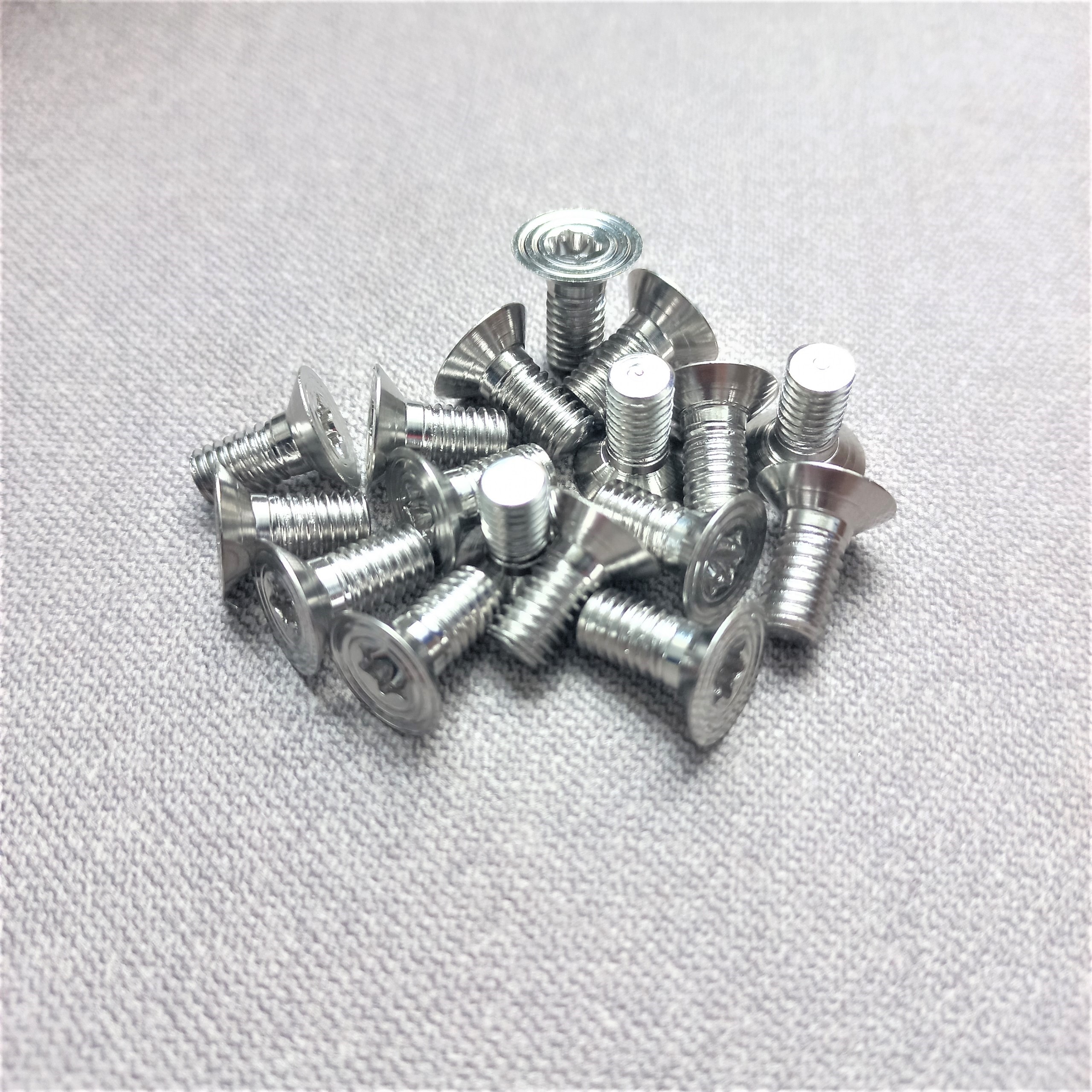 Ốc đĩa inox 304 6li10 đầu âm gắn lồng đĩa KTM