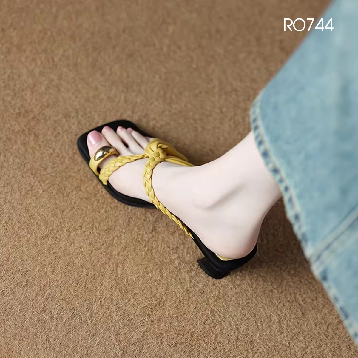 Dép nữ quai chéo xỏ ngón ROSATA RO744 - 7p - Đen vàng - BKSTORE - HÀNG VIỆT NAM