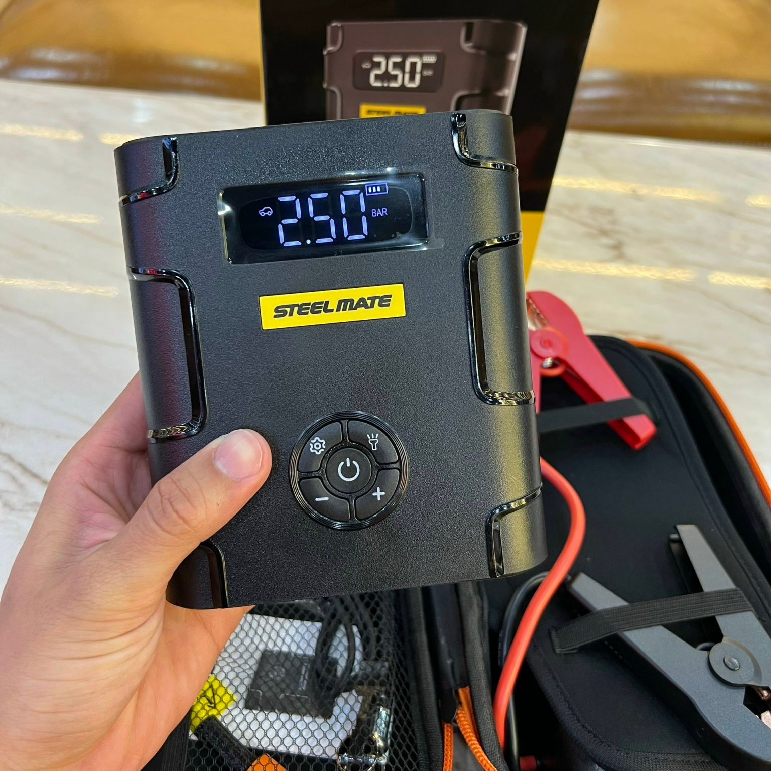 Bơm Điện Tử Mini + Kích Bình T8 Pro STEELMATE Dành Cho Xe Hơi