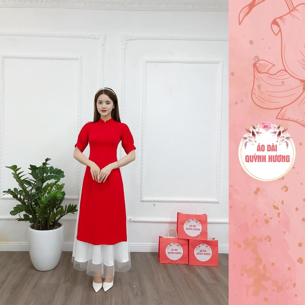 Áo dài cách tân chất lụa màu đỏ tay bồng cổ vuông