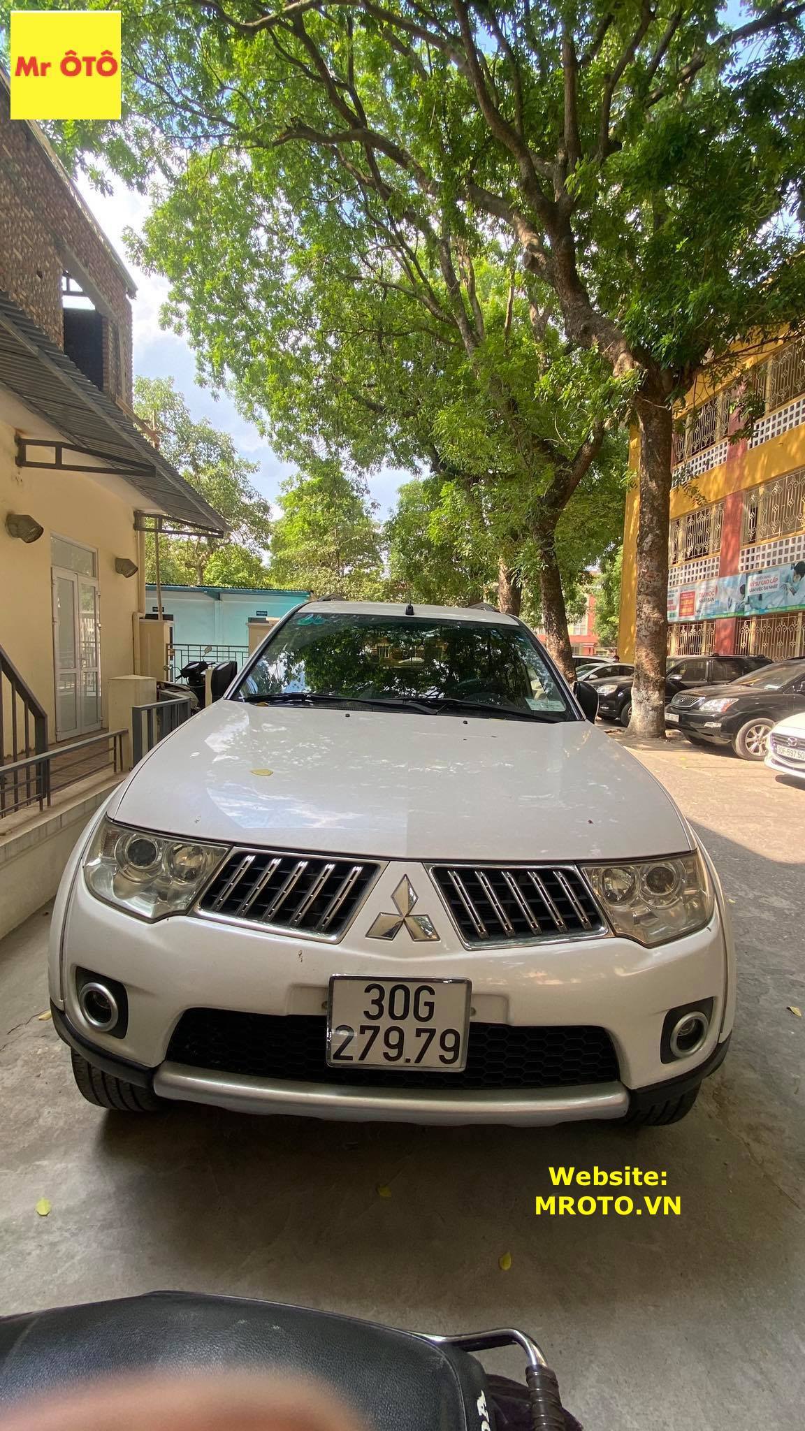 Rèm Che Nắng Xe Mitsubishi Pajero Sport 2010-2015 Hàng Loại 1.  Cam Kết Vải Dày, Chuẩn Khít Theo Xe