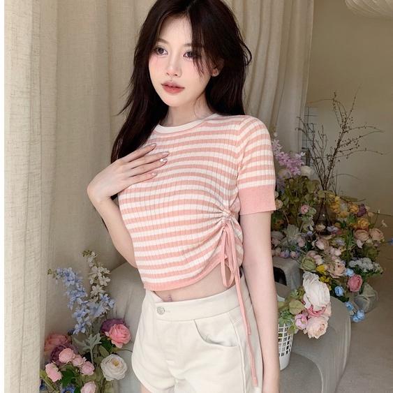 Áo len nữ Montoghi dệt kim có dây RÚT EO Quảng Châu cổ tròn cộc tay kẻ sọc phong cách trẻ trυng năng động