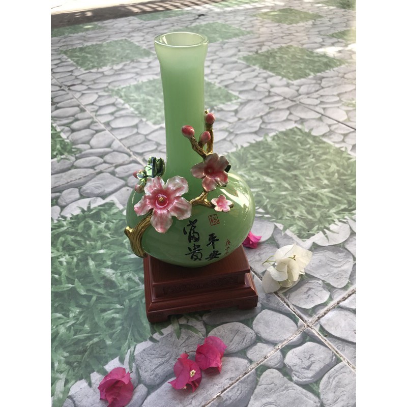 Chiếc Bình Phong Thủy Phú Quý Xanh Ngọc Rất Đẹp Trạm Nhánh Bông Hoa Đào Đầy Hoa Size Cao 28cm đk 13cm đế gỗ 12cm Hợp Anh Chị mệnh Mộc mệnh Hỏa trưng Bình trong nhà ý nghĩa Bình An Giàu Sang Phú Quý Tài Lộc ạ