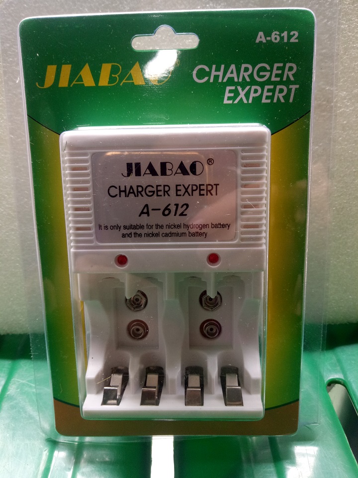 Sạc Pin đa năng Jiabao A612 - sạc cho pin 2A,3A và pin vuông 9V - Hàng chính hãng