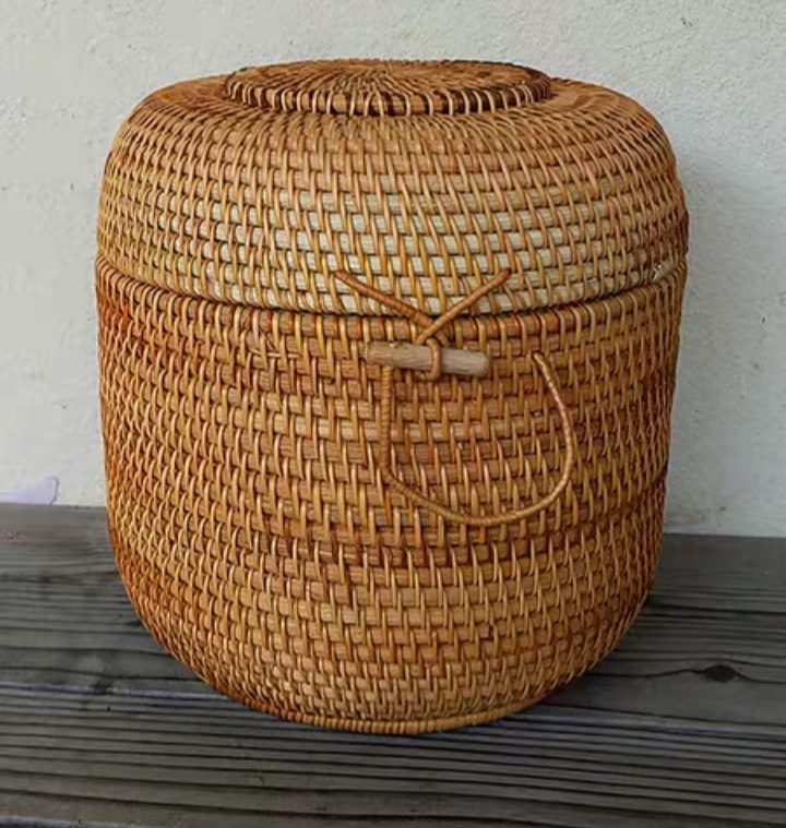 Cơi trầu mây