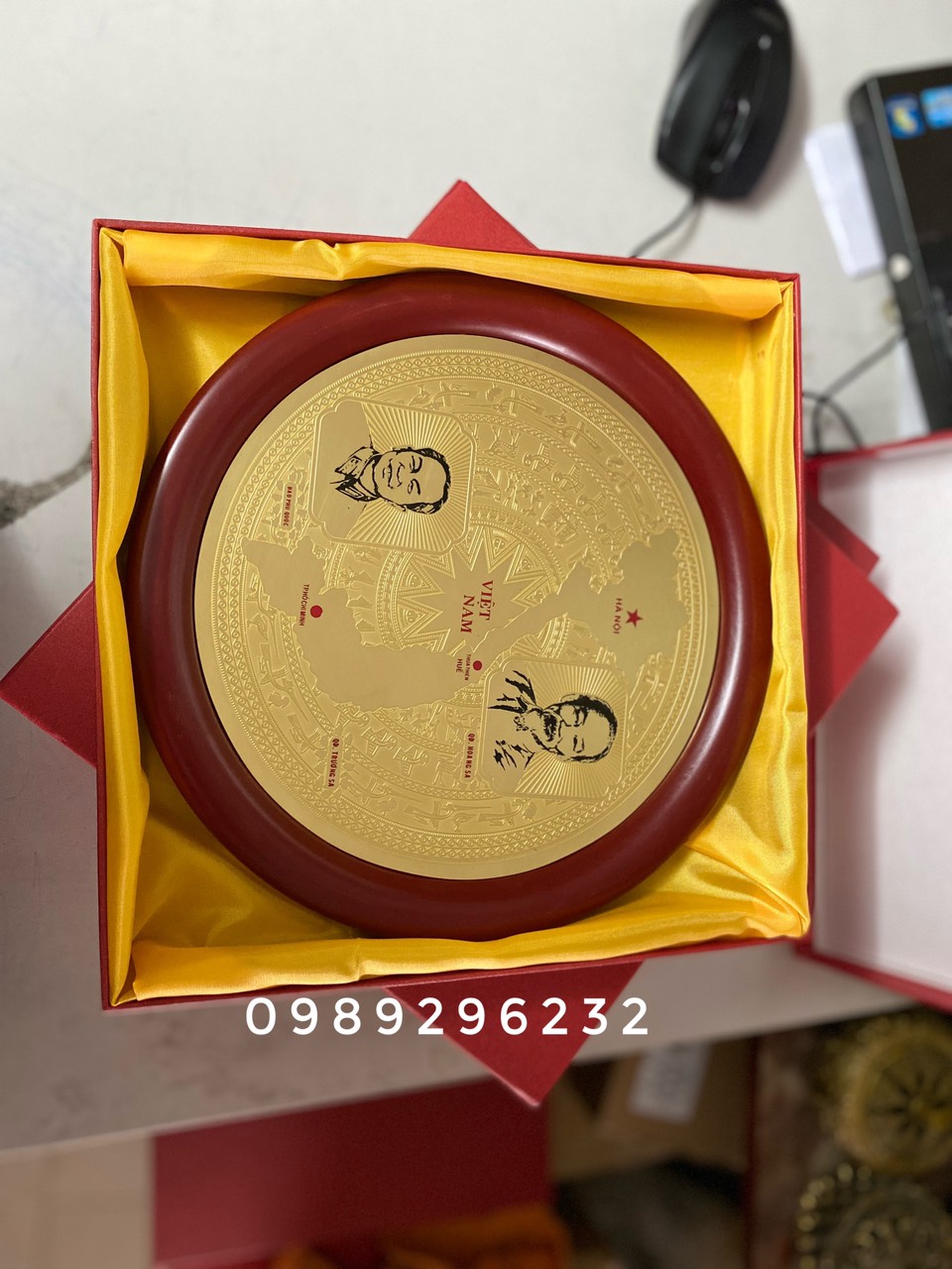 Sản Phẩm đĩa quà tặng hoa văn Cụ Hồ