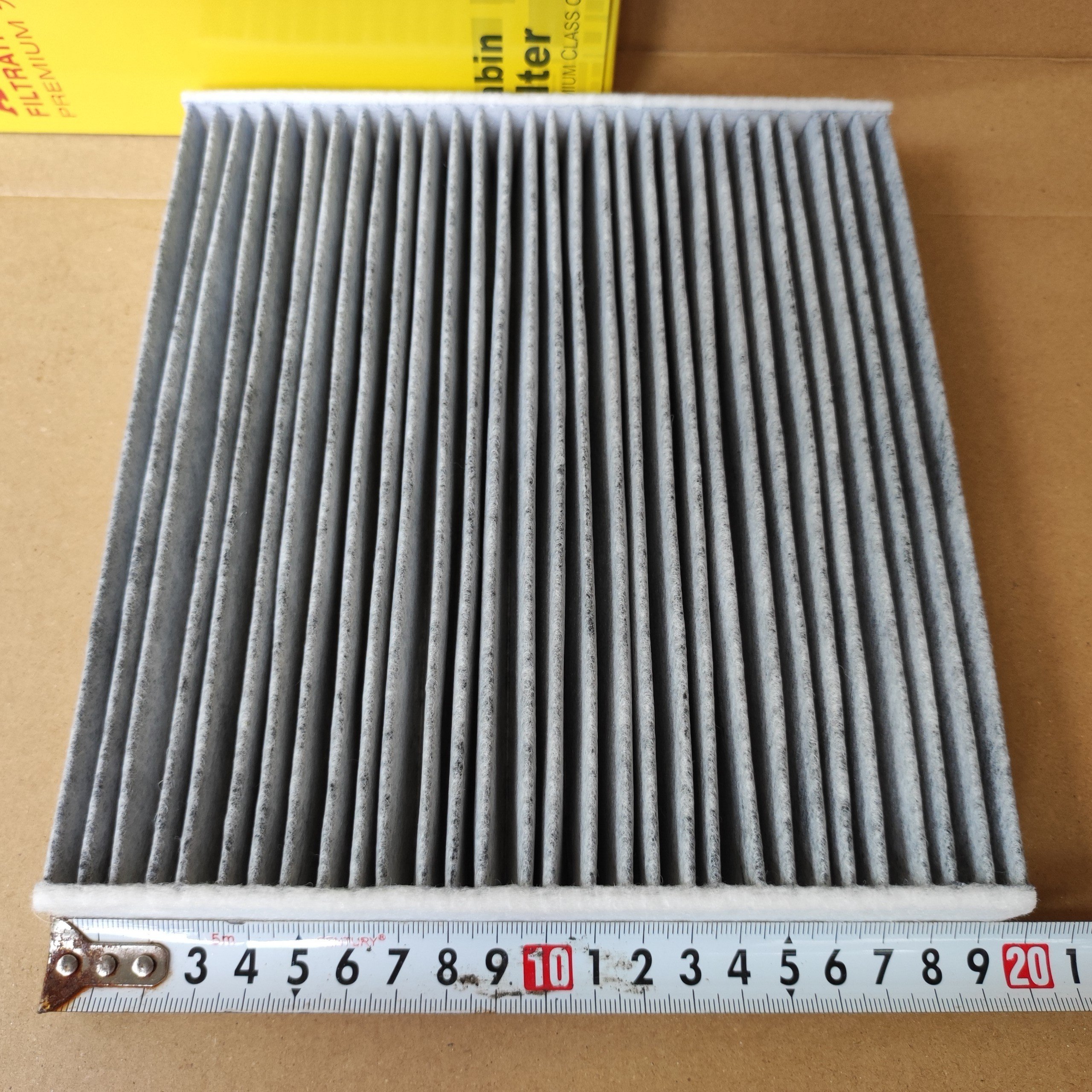 Lọc gió máy lạnh Toyota Sienna 2010-2022 than hoạt tính