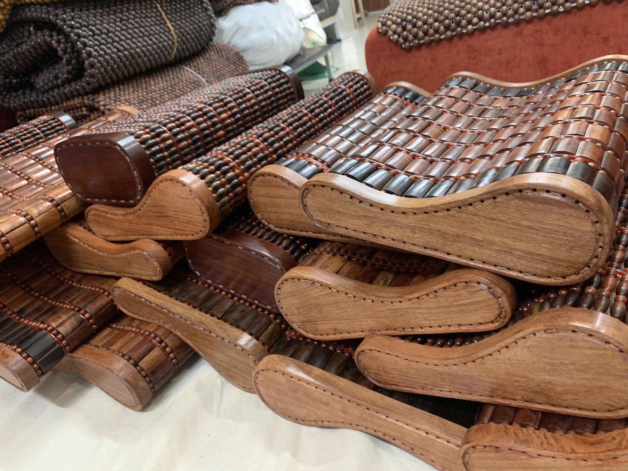 Gối Công Thái Học , Gối Hạt Gỗ Cao Cấp - Kích Thước 36cmx24cmx8/4cm Hỗ Trợ Ngủ Sâu Cải Thiện Lưu Thông Máu Giảm Đau Cổ