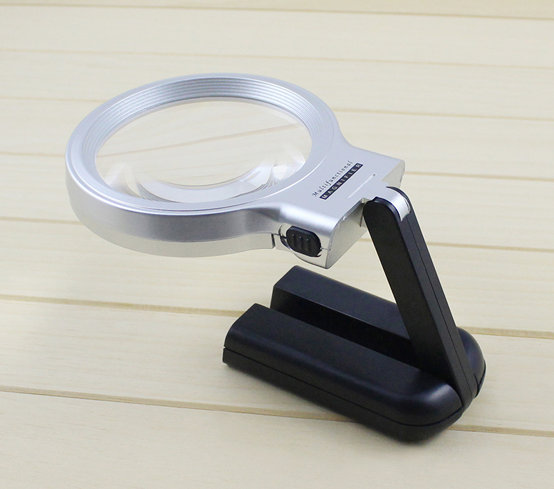 Kính lúp có đèn cầm tay 3in1 đọc sách, tin tức phóng đại 3X-63mm đa năng cao cấp
