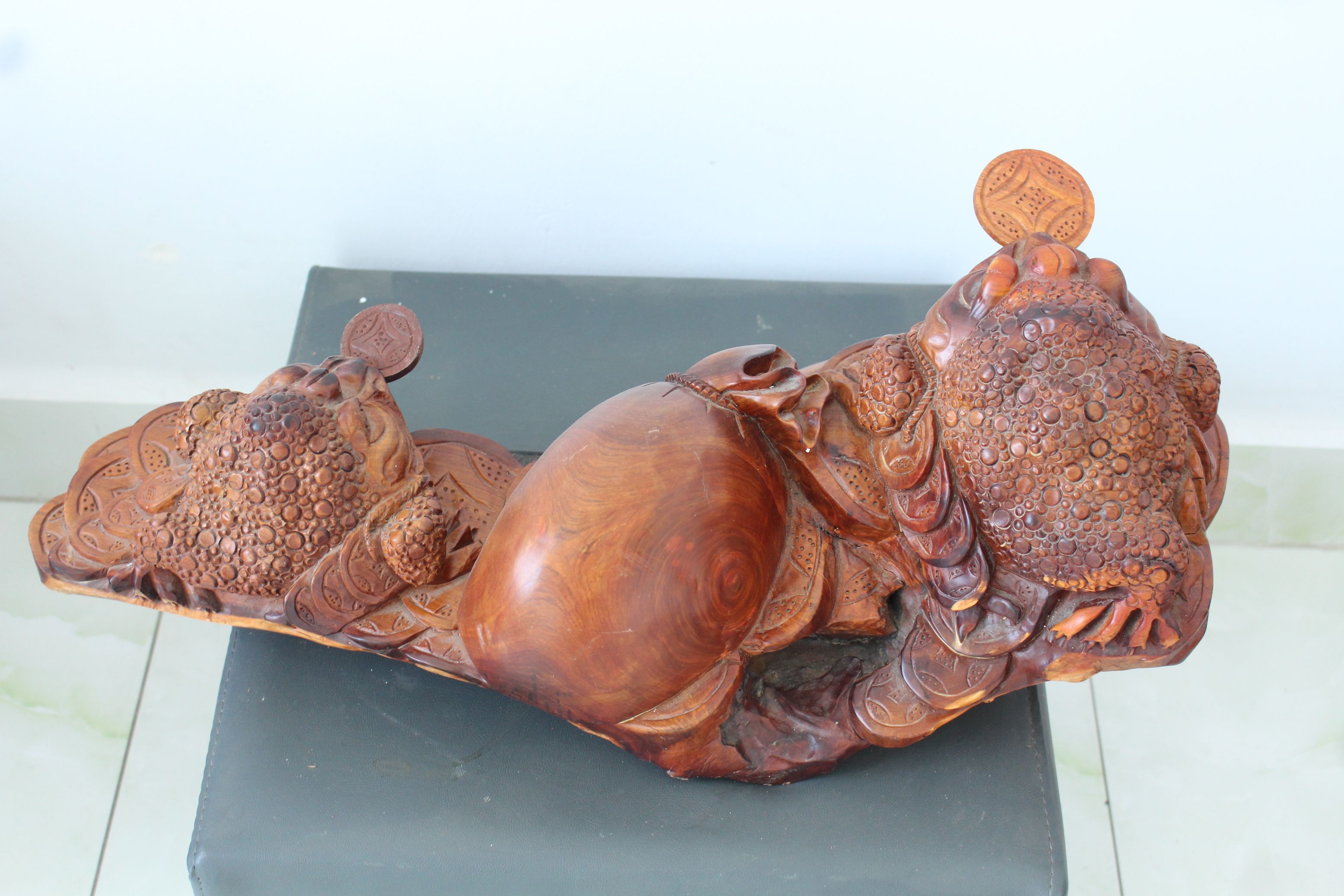 Song Thiềm thừ gỗ Hương