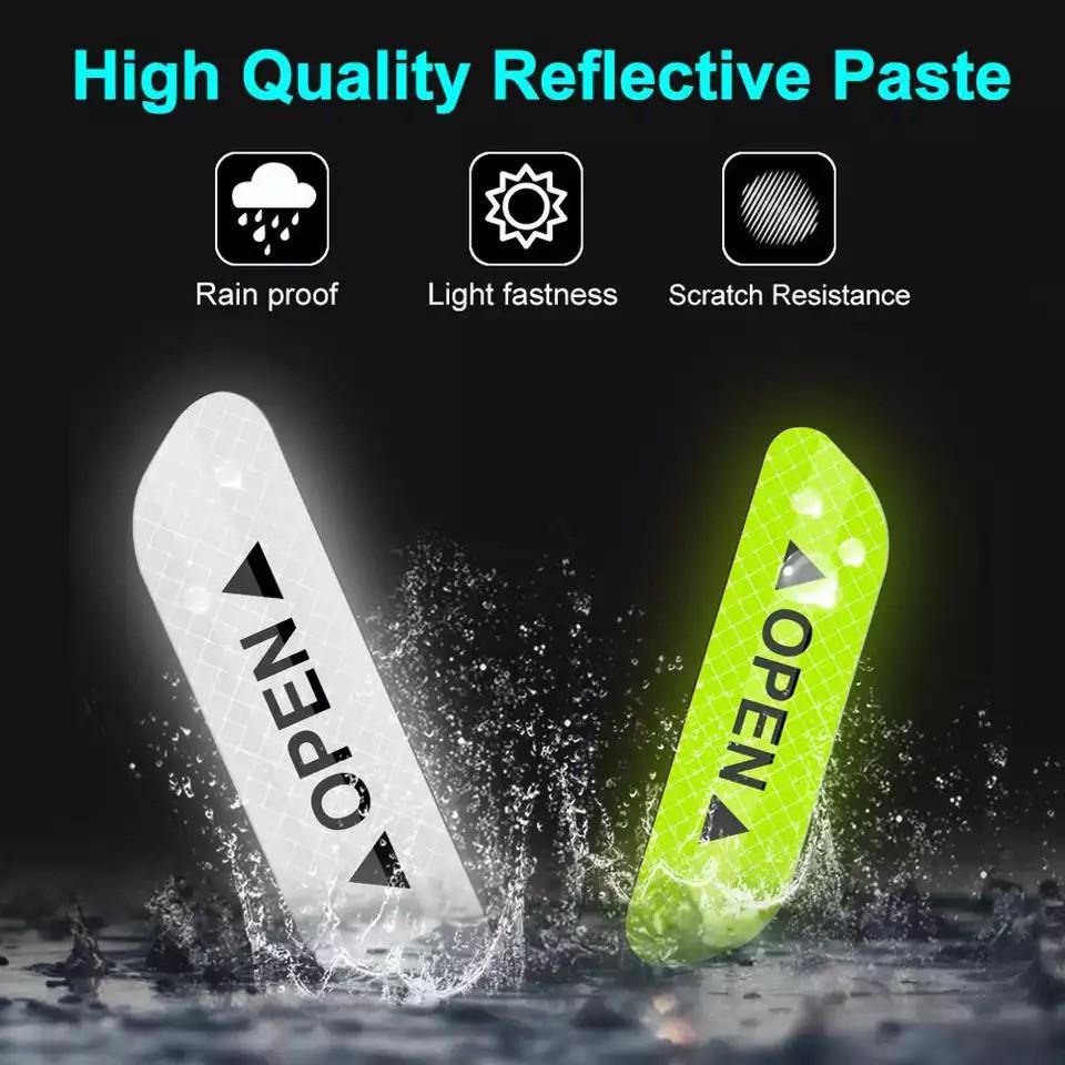 Sản phẩm dùng cho bộ 4 decal dán phản quang báo hiệu nhiều màu