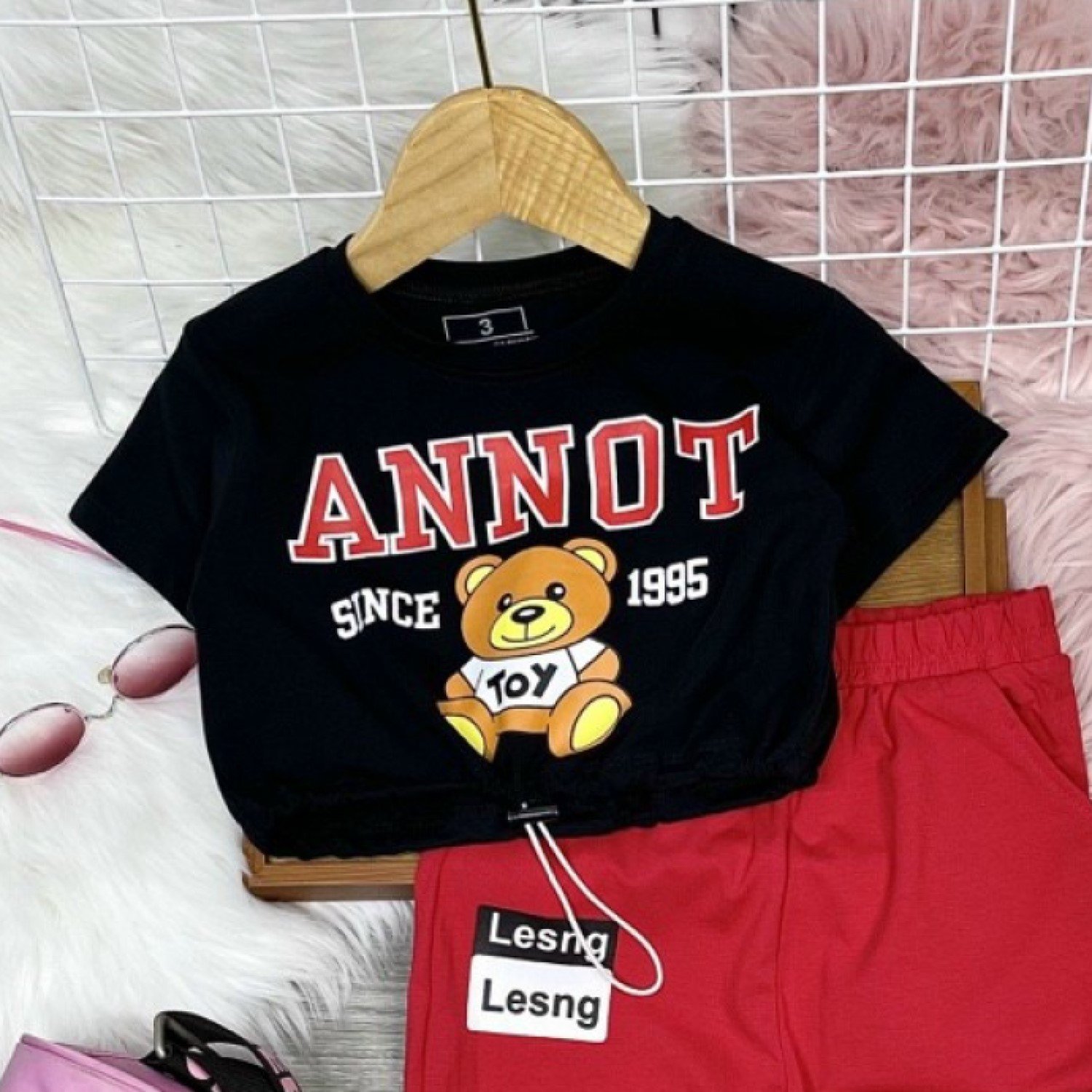 G00000815 Set áo croptop đỏ dây rút cá tính quần jogger thể thao cho bé gái