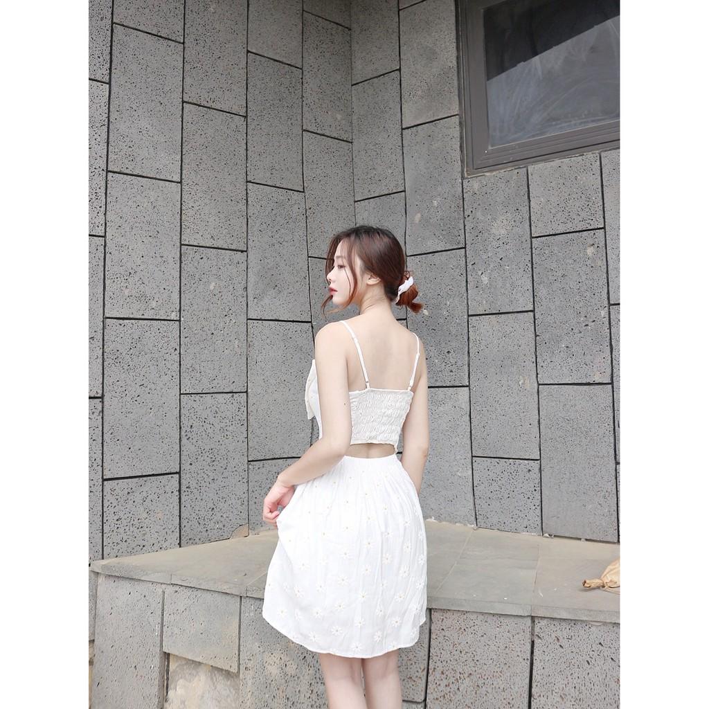ĐẦM TRẮNG DỰ TIỆC 2 DÂY CỔ VUÔNG PHỐI NƠ NGỰC BO CHUN SAU DÁNG XÒE