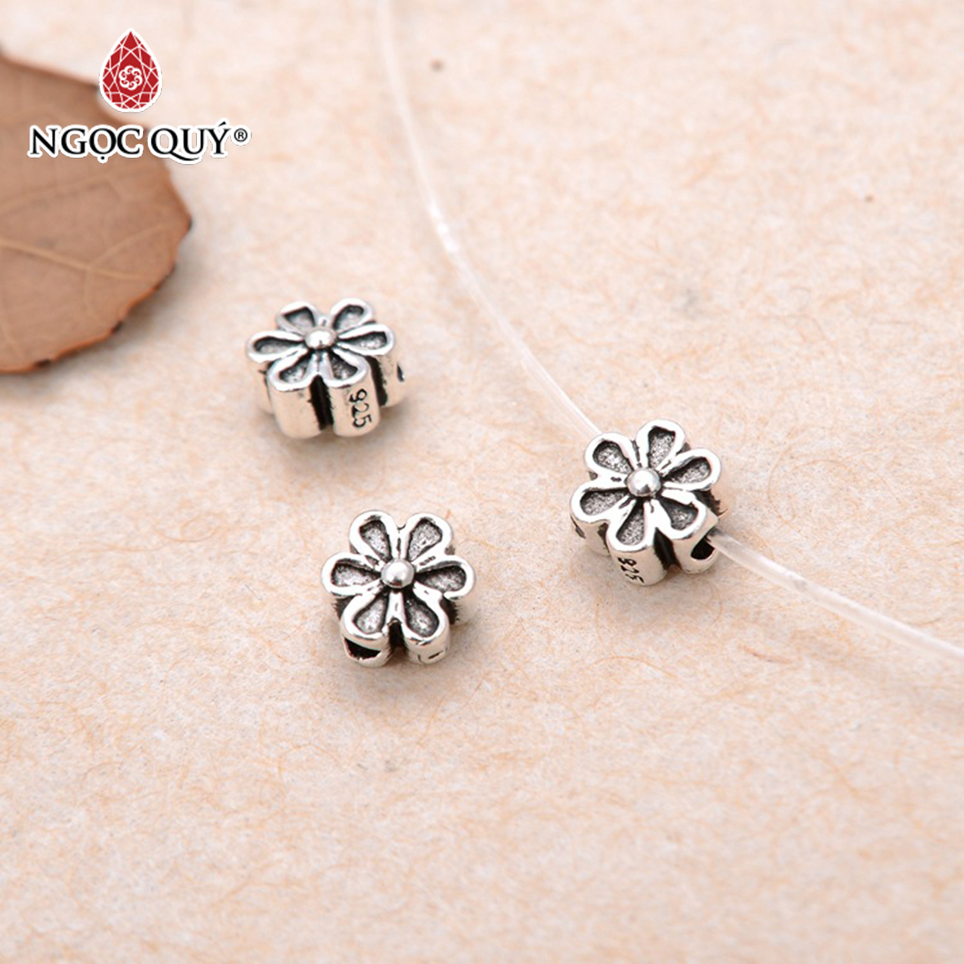 Charm bạc hoa mai 6 cánh xỏ ngang - Ngọc Quý Gemstones