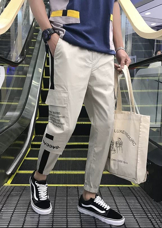quần jogger sọc thẳng , chữ ngay túi