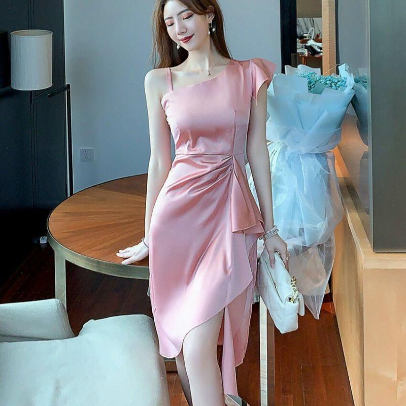 ĐẦM XOÈ TRỄ VAI NHÚN BÈO