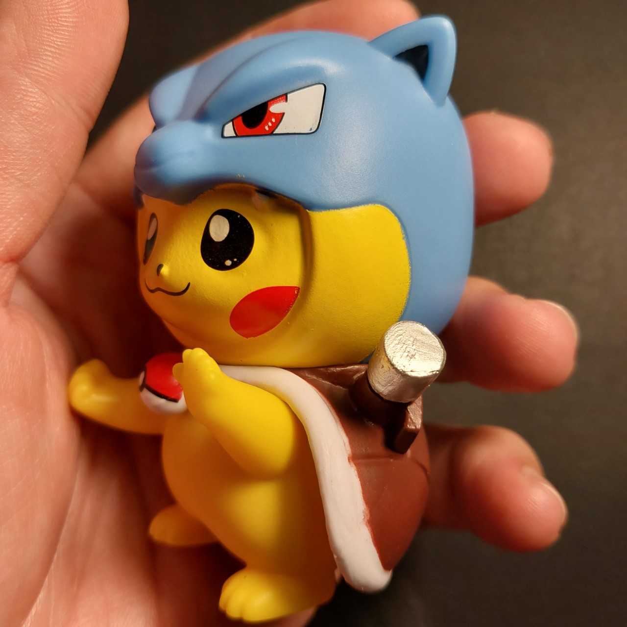 Mô hình Pokemon gapcha Chibi Pikachu khoát áo Squirtle Rùa nước 2059 8-4