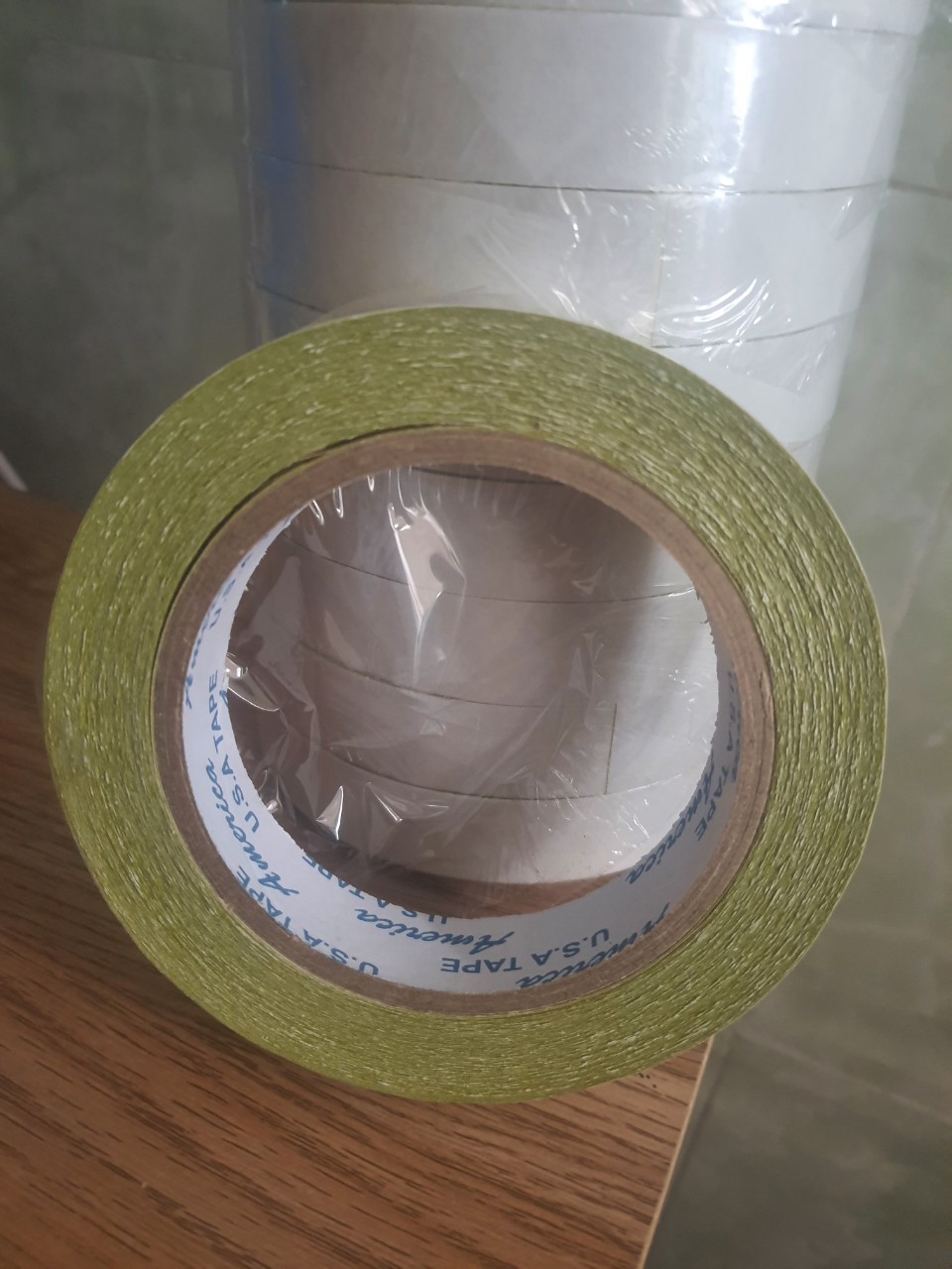 Băng keo hai mặt 20mm-14 cuộn/ cây