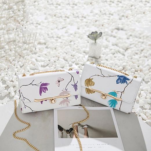 Túi đeo chéo họa tiết hoa màu xanh HT5