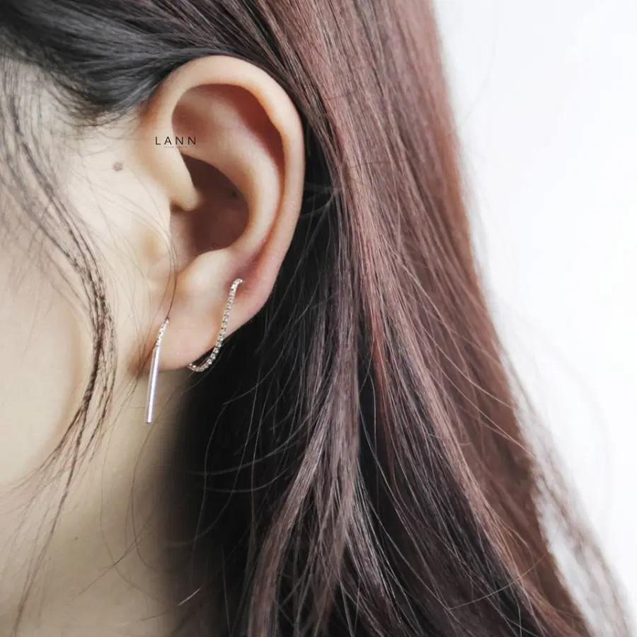 Khuyên xỏ hai thanh trơn S925 LANN