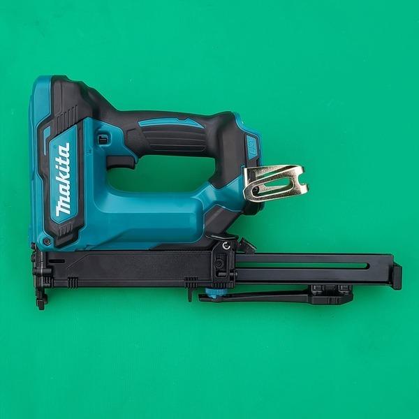 MÁY BẮN ĐINH GHIM DÙNG PIN MAKITA DST121ZK - HÀNG CHÍNH HÃNG