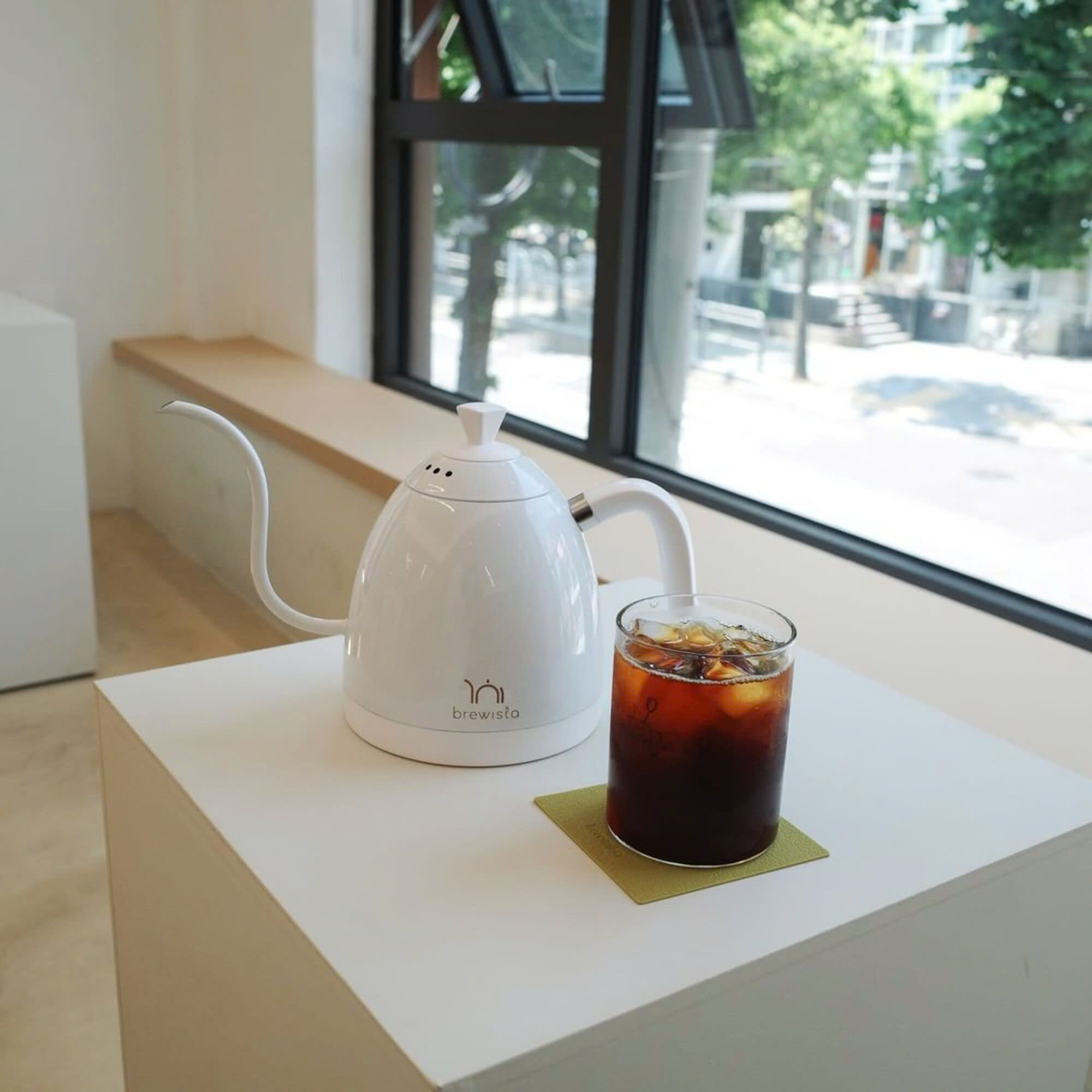 Hàng chính hãng ấm đun rót cà phê Brewista Artisan 600ml Gen 3 Pro 1500w Pure