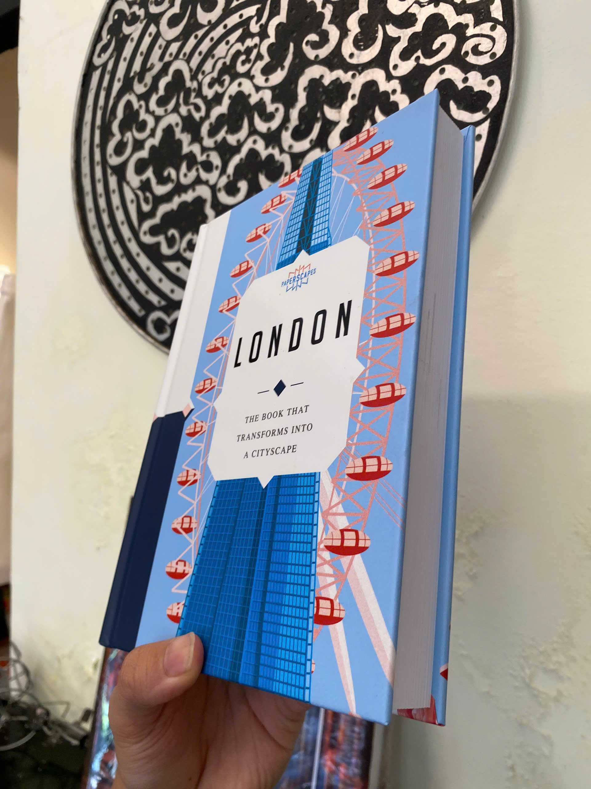 Sách - Paperscapes: London: The book that transforms into a cityscape by Sandra Lawrence