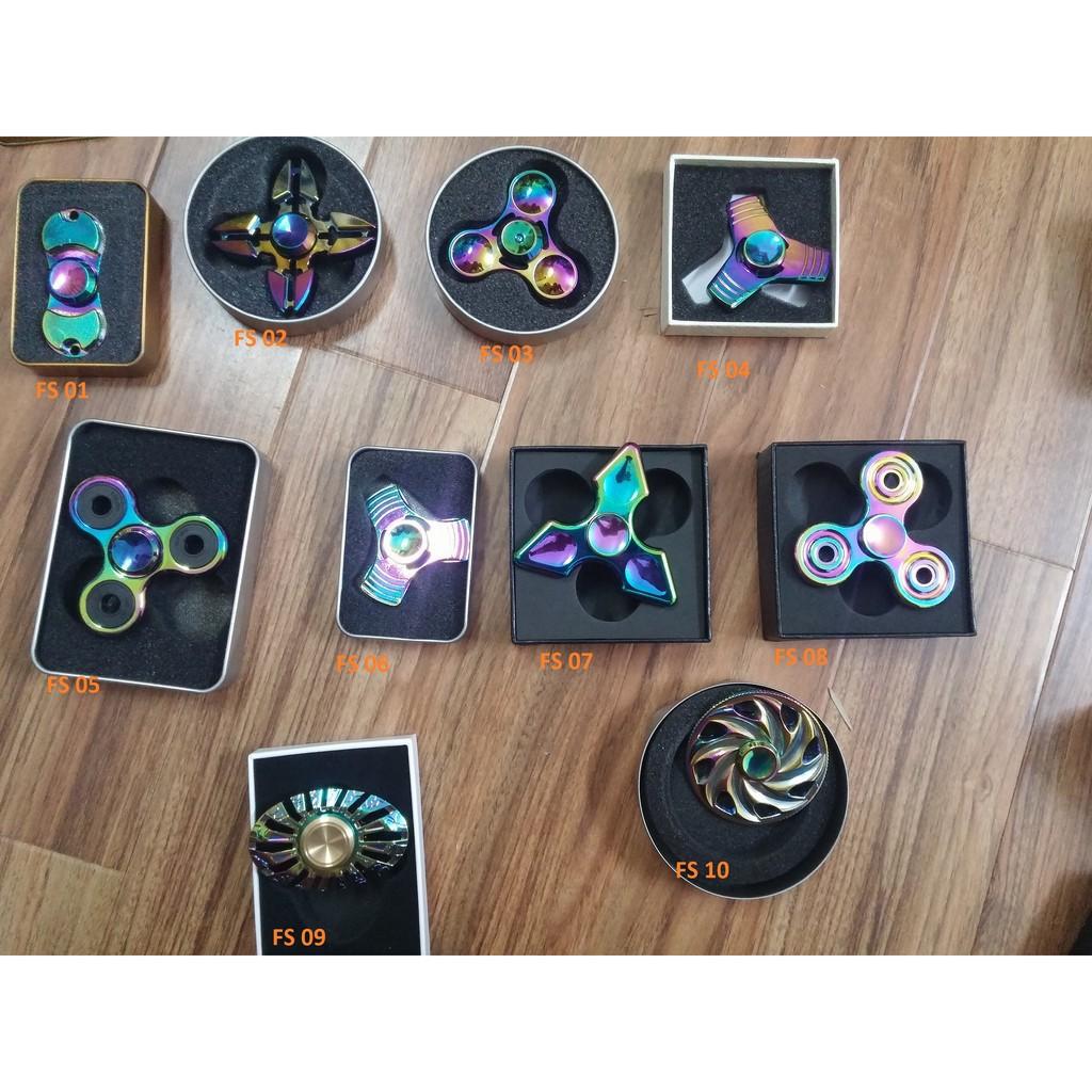 Fidget Spinner kim loại phủ màu đa sắc mã số EE1621 X-13975