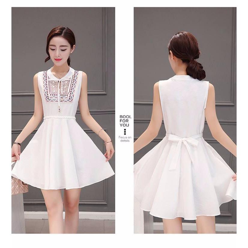 Đầm Xòe Đi Tiệc chất vải thổ cẩm dày dặn,ko co giãn,không nóng. Đầm thích hợp cho Chị/Em đi làm công sở,đi chơi hoặc đi tiệc đều rất đẹp nhé