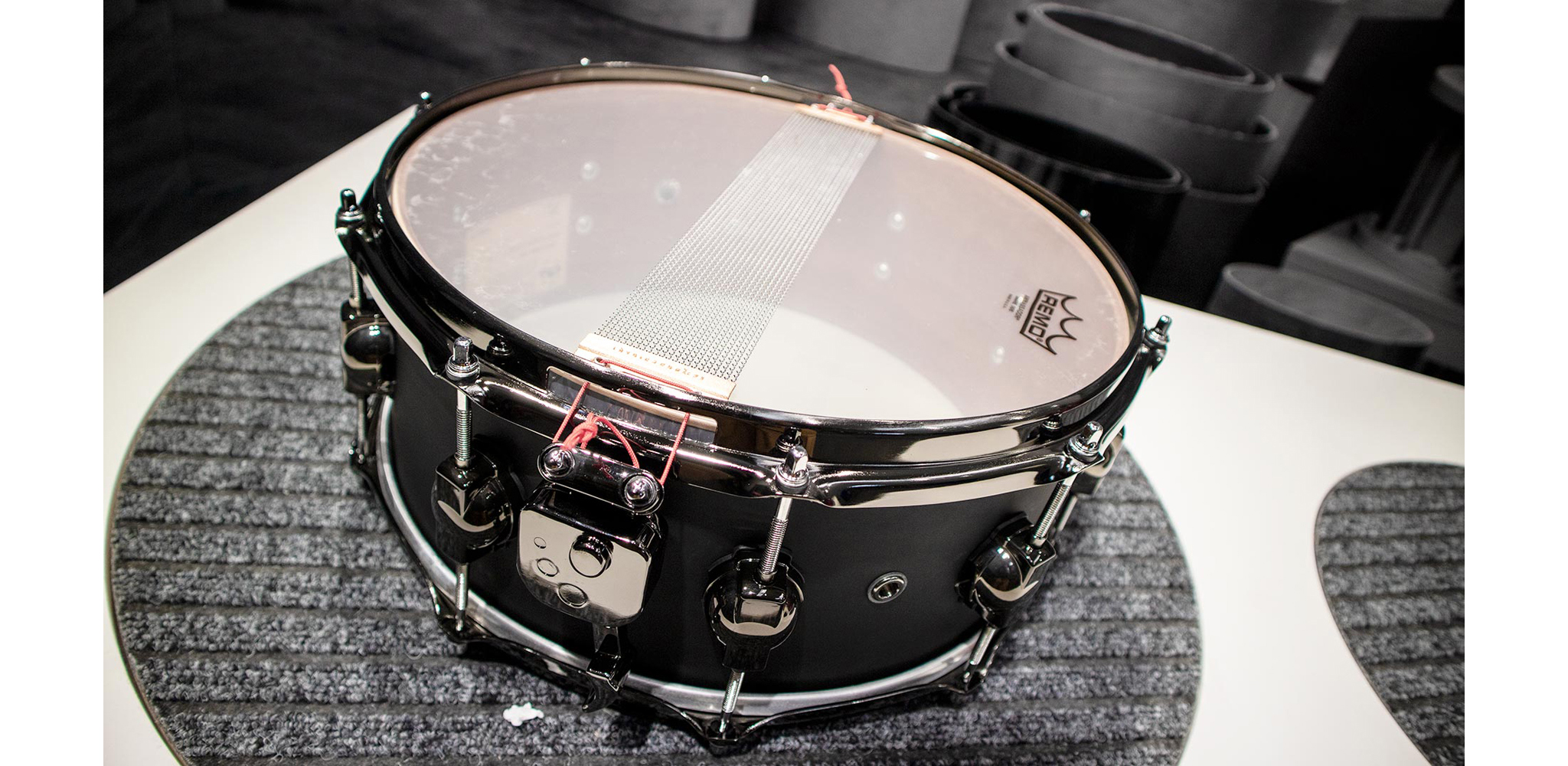 20/85771 Rebel Custom Shop 14"X6" Birch/Mahogany snare - Deep Black SS finish DS DRUM |DS DRUM SD1406BIMAH064-HÀNG CHÍNH HÃNG