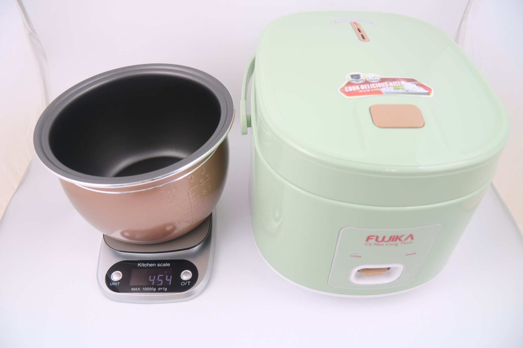 Nồi Cơm Điện Lòng Niêu FUJIKA FJ-NC1818 (1.8 lít) - Màu Ngẫu Nhiên - Hàng Chính Hãng