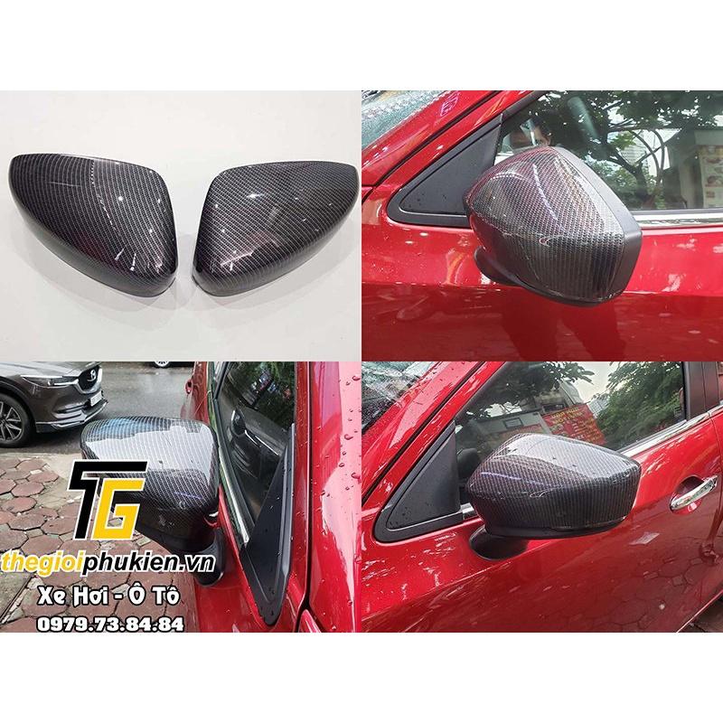 Hình ảnh Bộ ốp gương chiếu hậu Mazda 2 2015-2021 vân Carbon cap cấp