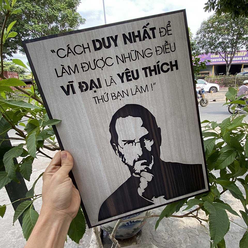 Tranh động lực trang trí văn phòng - câu nói của Steve Jobs "cách duy nhất để làm được những điều vĩ đại là yêu...
