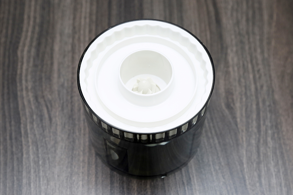 Máy xay thịt mini cầm tay PHILIPS HR1393/00 dung tích 0.7L công suất 450W - Xay ăn dặm, xay cháo cho bé- Hàng Chính Hãng