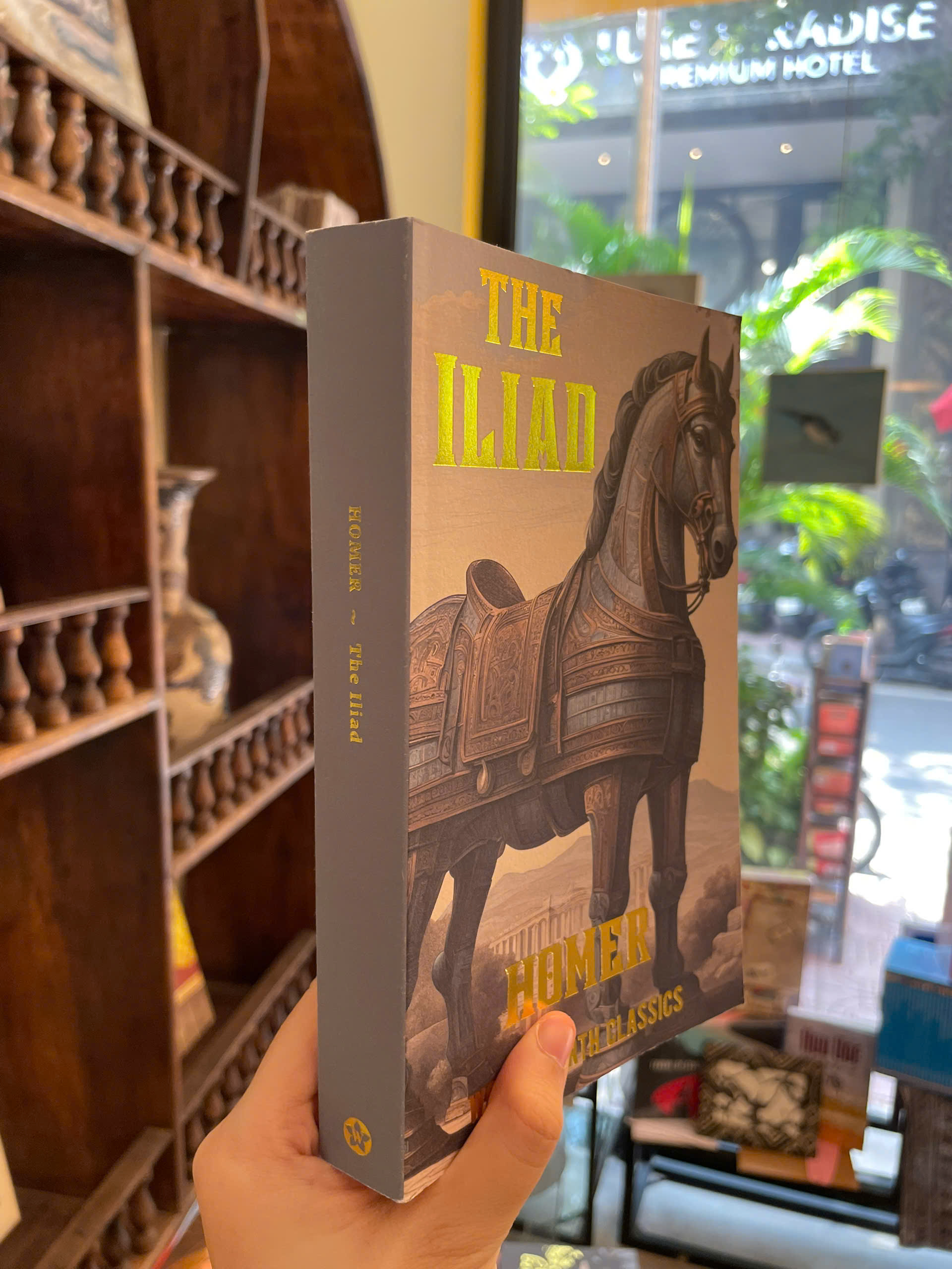 Sách - The Iliad by Homer - Classics/Poetry/Fiction book in English - Sách Ngoại Văn nhập khẩu