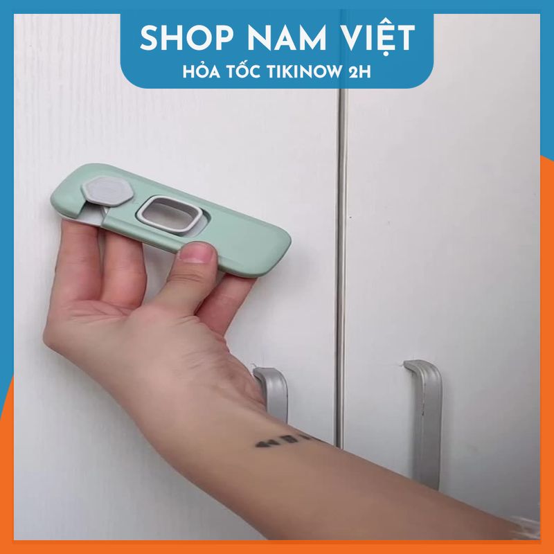 Khóa Tủ An Toàn Cho Bé Xoay 360 Độ, Khóa Tủ Lạnh, Bếp, Hộc Bàn Chống Kẹt - Chính Hãng NAVIVU