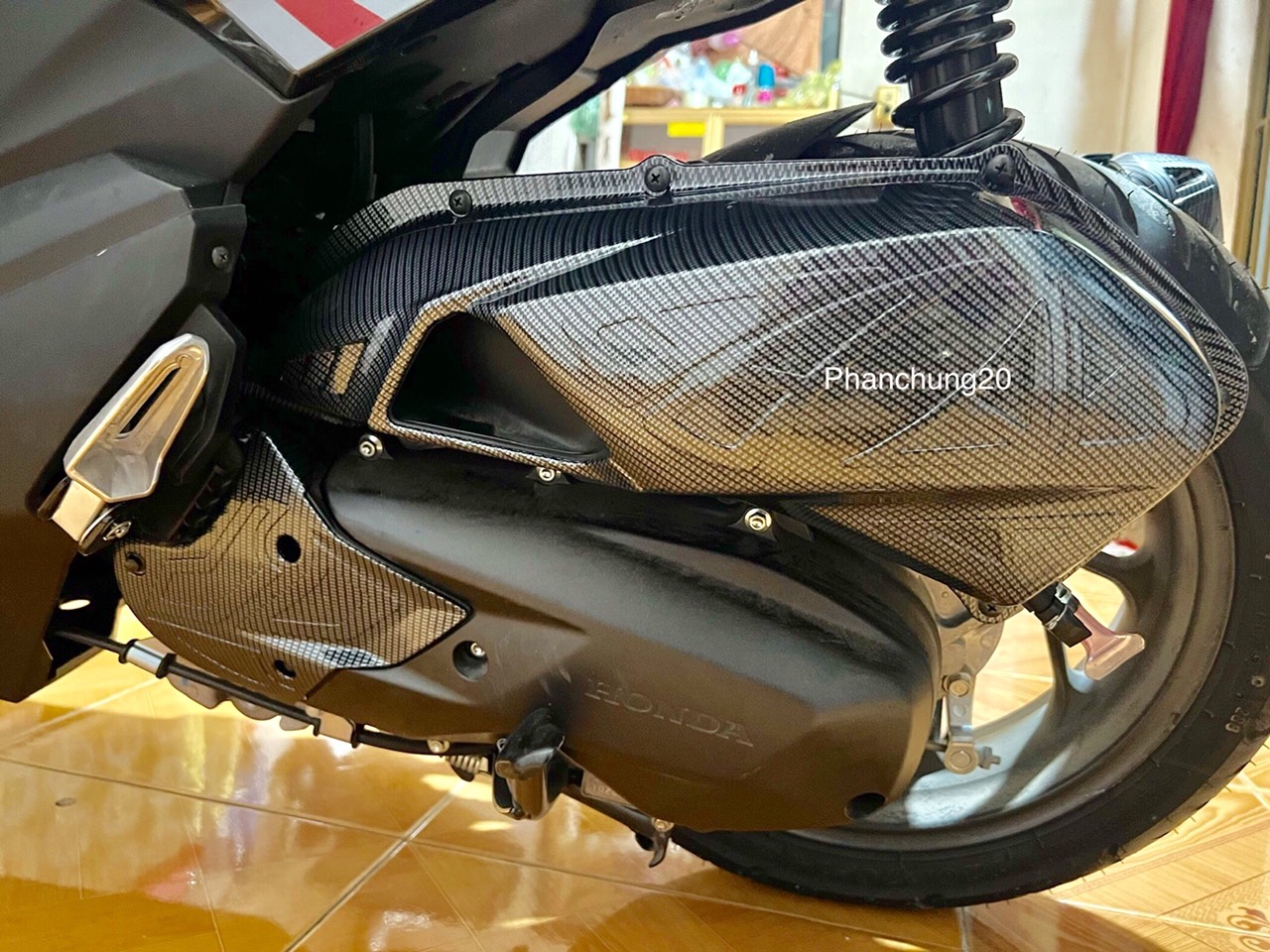 ỐP BẦU E DÙNG CHO XE VARIO 2022 2023 - 160cc CACBON