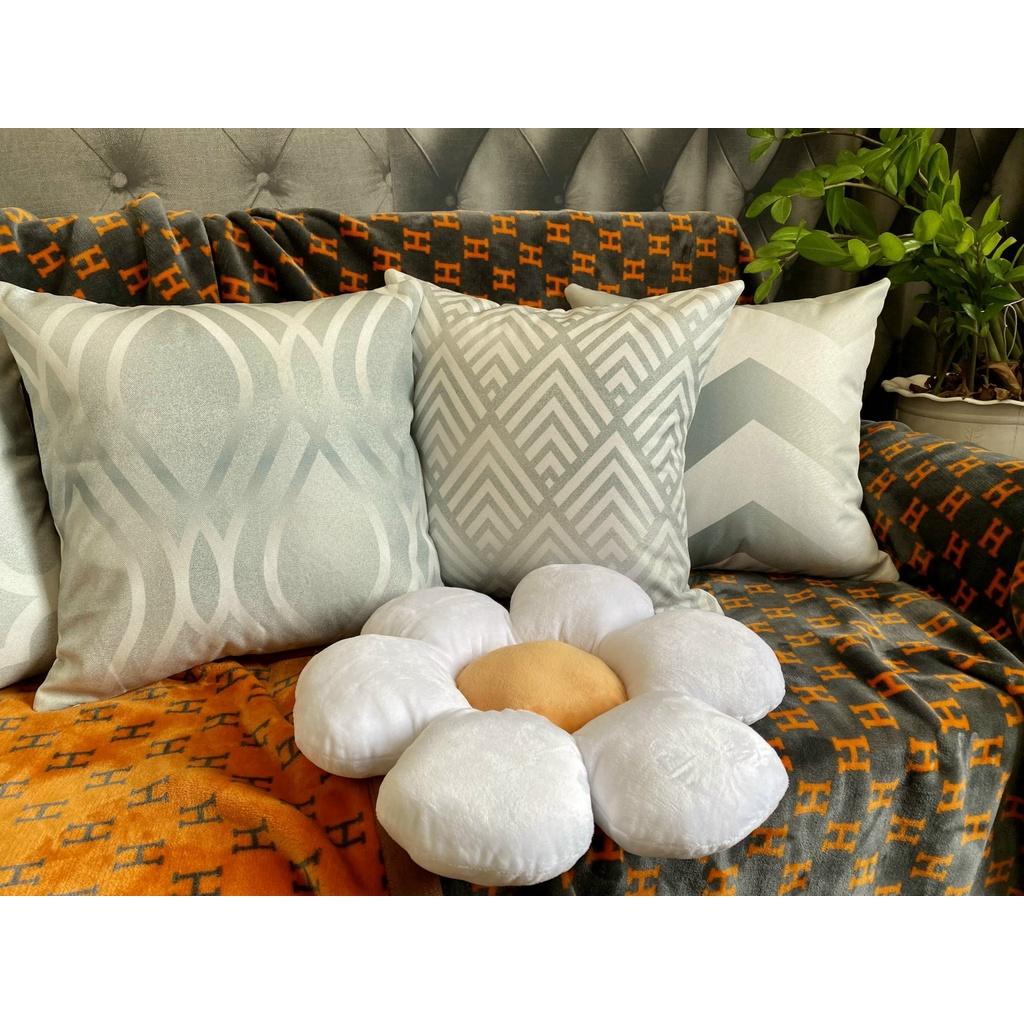Gối Sofa Họa Tiết Sọc Xám Bạc Hiện Đại - Gối Tựa Lưng Sofa Phù Hợp Trang Trí Nhà Cửa - Chất Liệu Vải Bố - Kích Thước 45x45cm