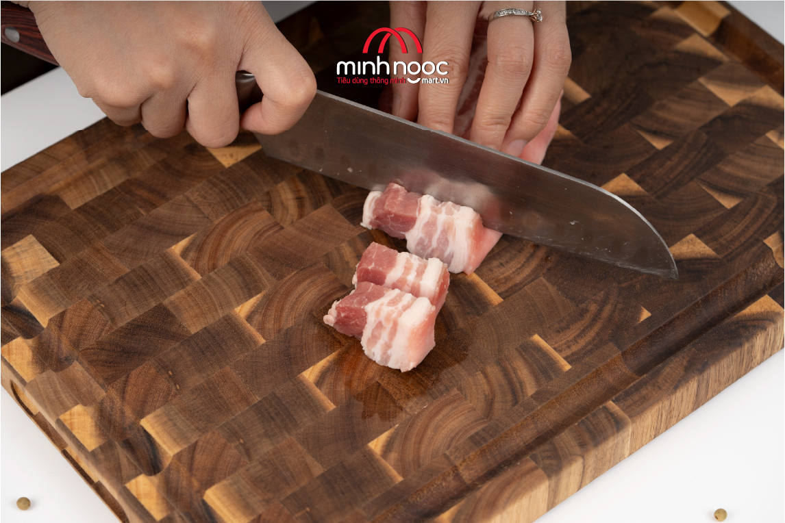 Thớt gỗ keo Chef Studio chữ nhật size 25 x 35 x 2.5cm, Dùng bằm, thái, trưng bày thực phẩm