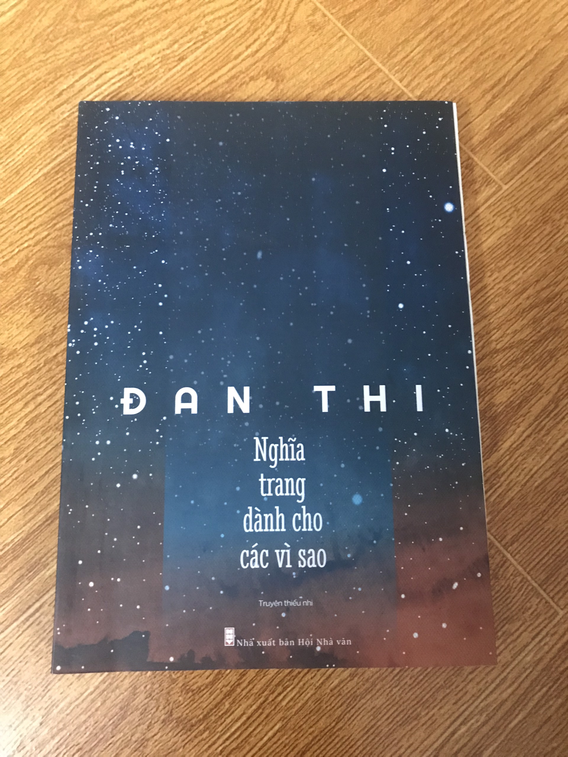 Nghĩa Trang Dành Cho Các Vì Sao - Đan Thi