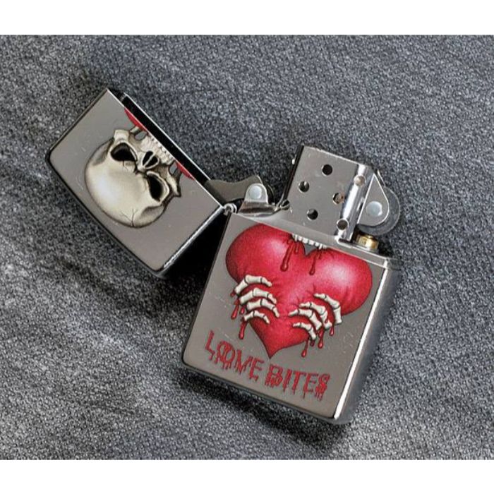 Bật Lửa Zippo Skull Love Bites Street Chrome Chính Hãng Usa