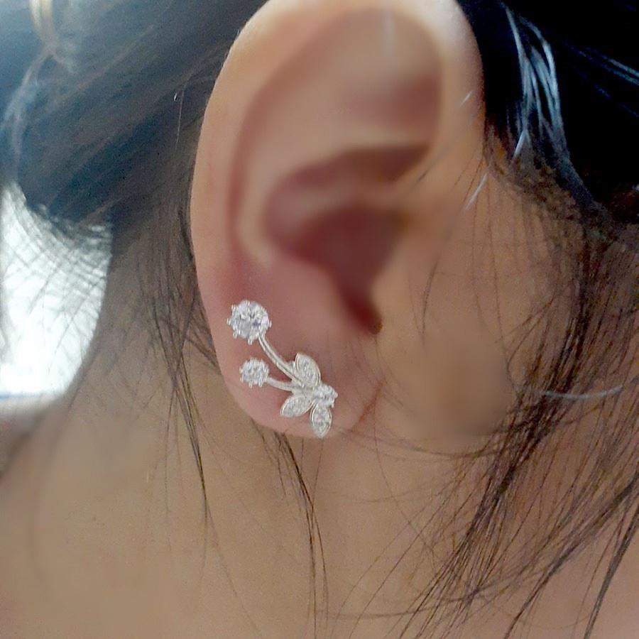 Bông tai nữ Bạc Quang Thản kiểu khuyên tai nụ đeo sát tai gắn đá cao cấp chất liệu bạc phong cách cá tính - QTBT25