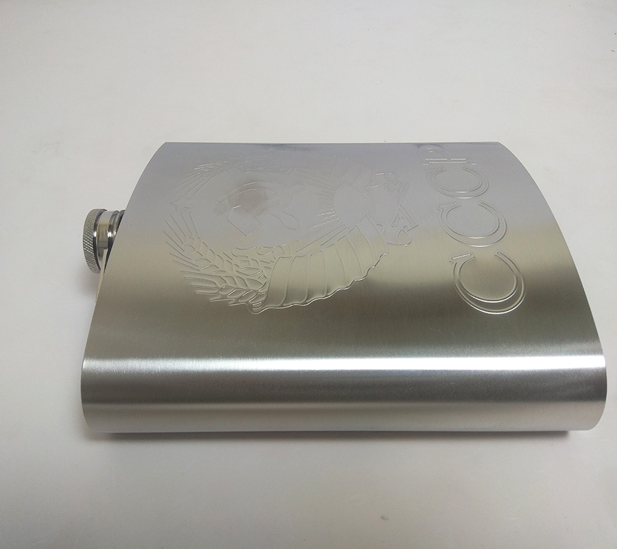 Bình Rượu INOX CCCP Dập Nổi 1,5L - Tặng Kèm Phễu INOX