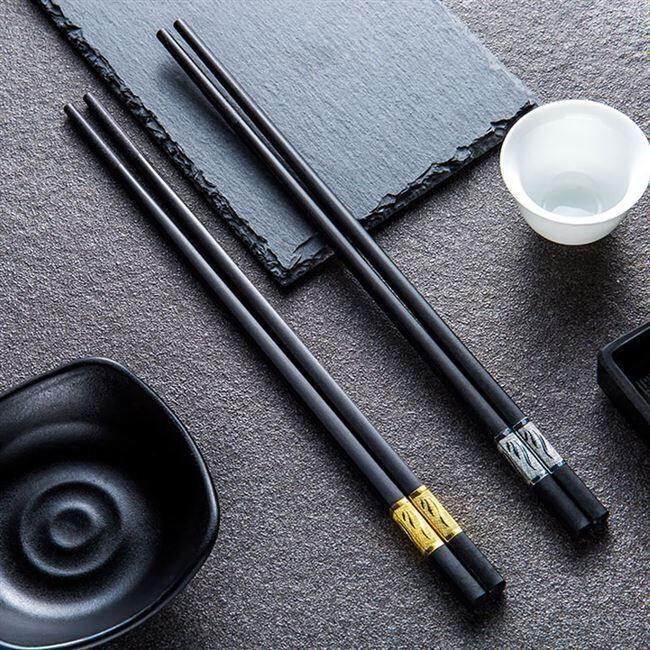 Bộ 10 Đôi Đũa Mạ Vàng Kèm Hộp Đựng Dành Cho Gia Đình Bền Đẹp
