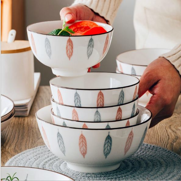 Set bàn ăn 18 chi tiết họa tiết lá phong cách Nhật cho 4 người