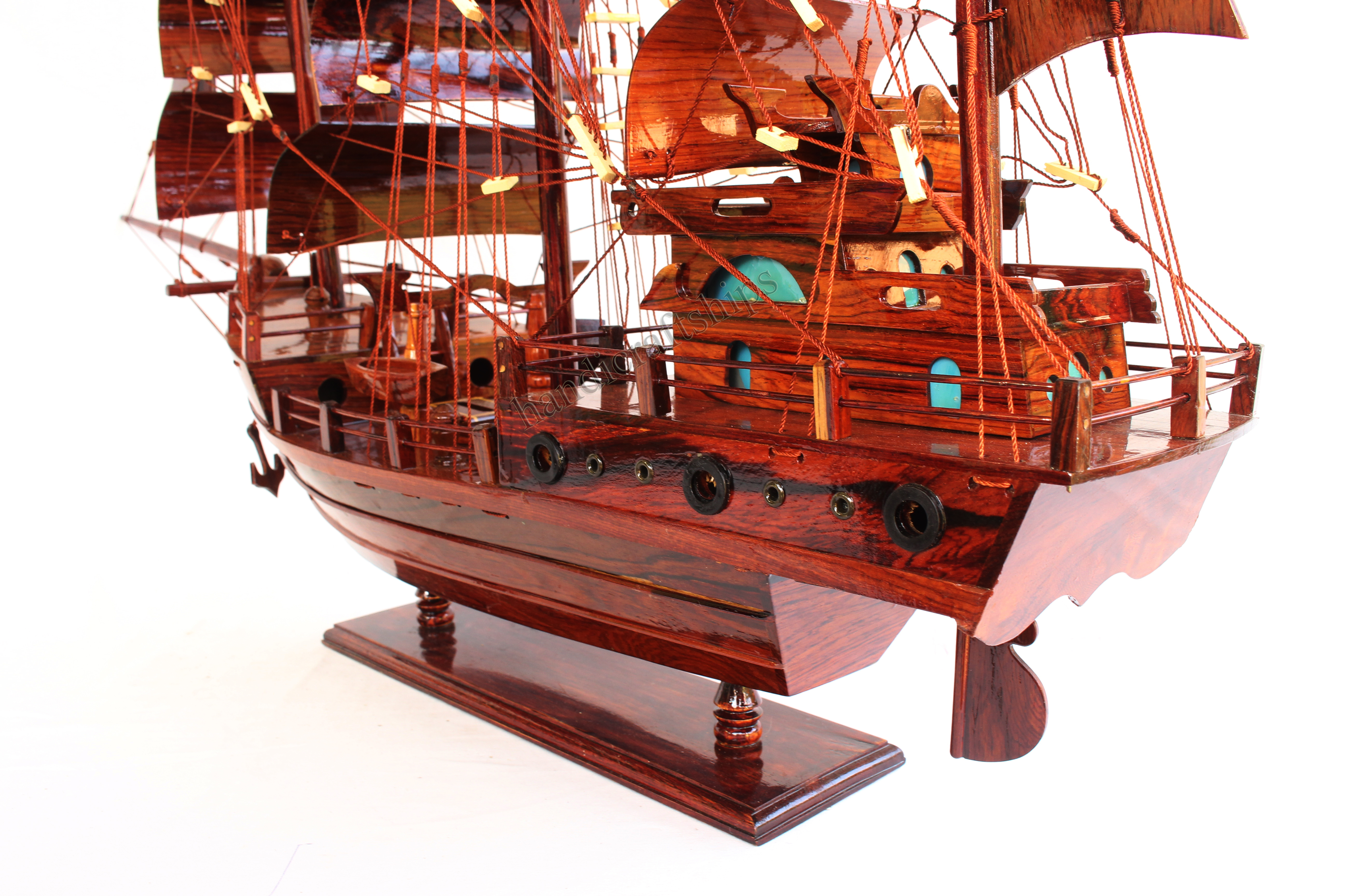 Mô hình thuyền buồm Santa Thái (dài 53cm)